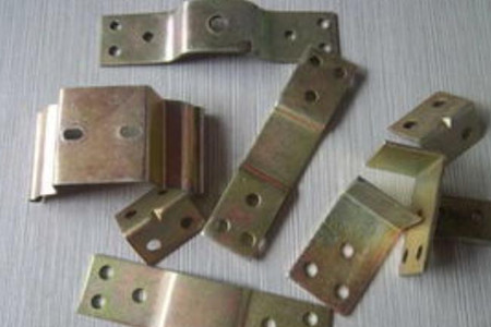 精密沖壓件加工前要做哪些準(zhǔn)備呢?